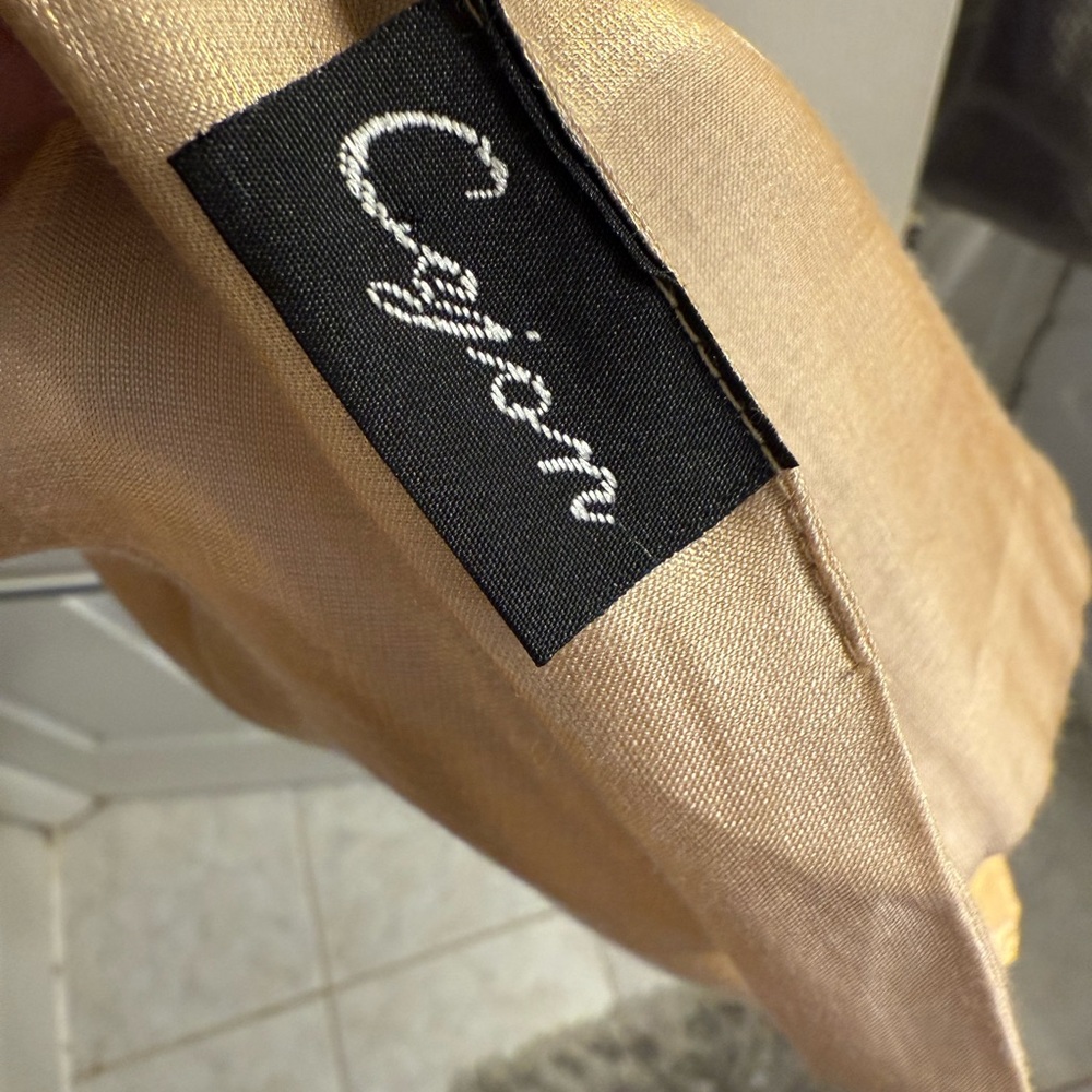 Cejon Gold Scarf - Picture 2 of 2
